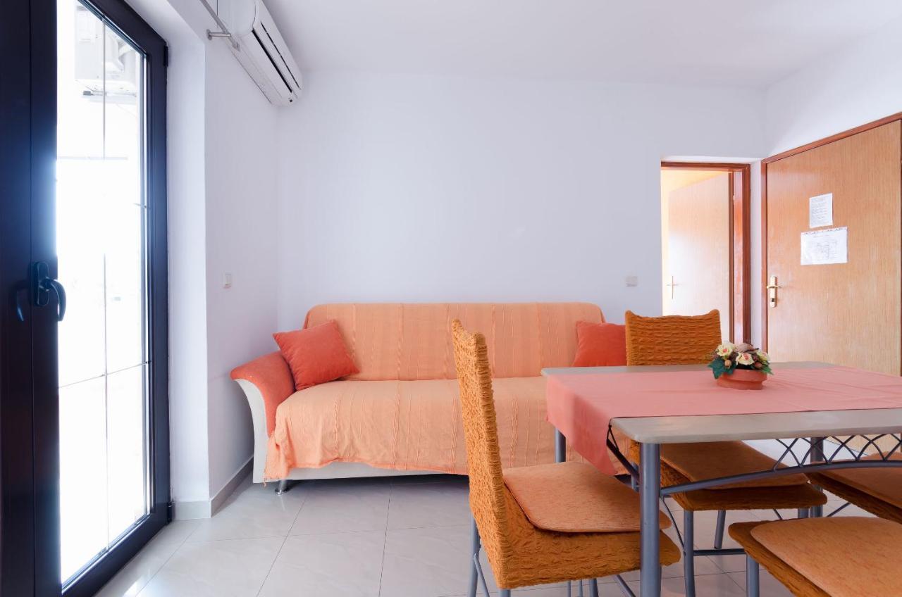 Apartments Helena Lopar Exterior foto