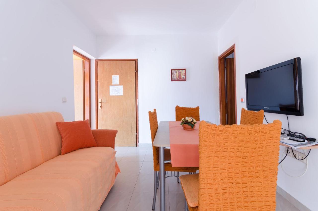 Apartments Helena Lopar Exterior foto