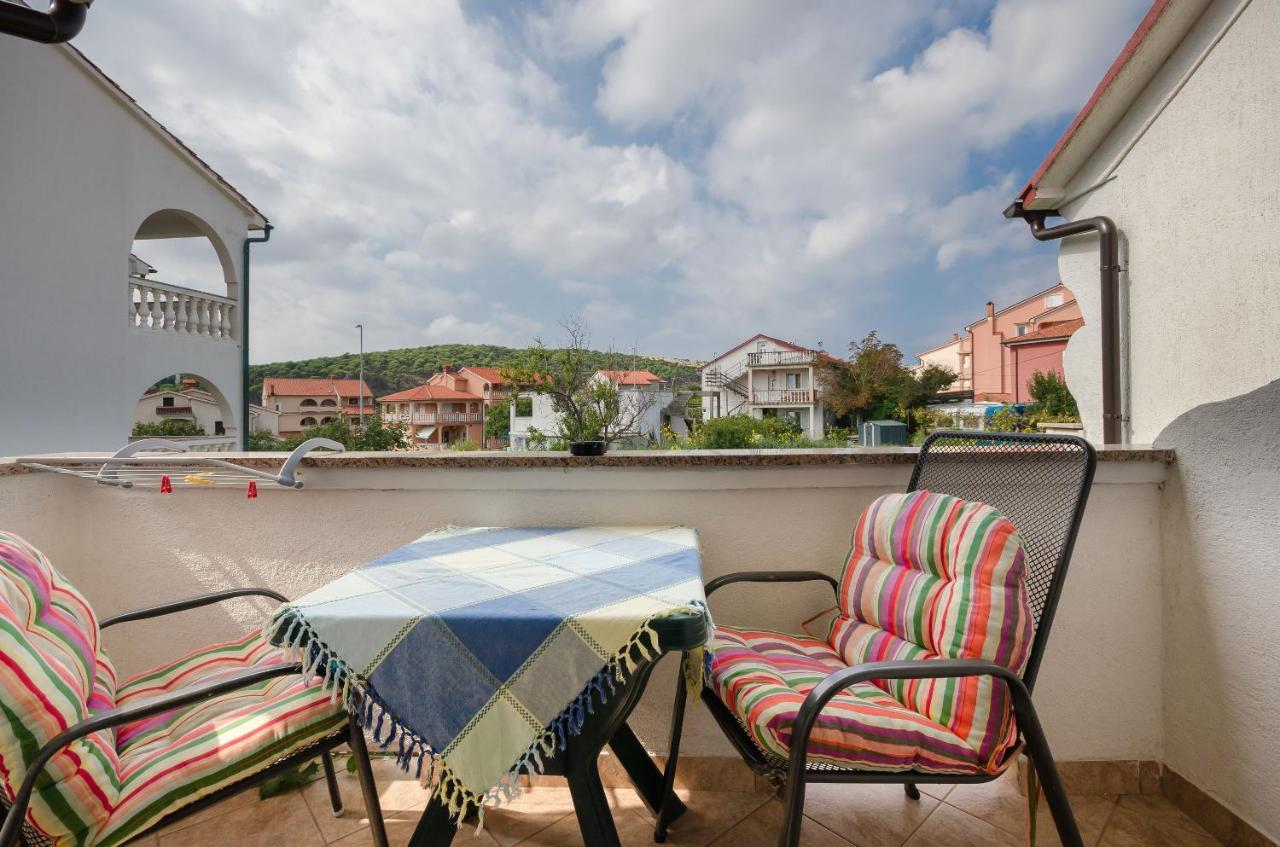 Apartments Helena Lopar Exterior foto