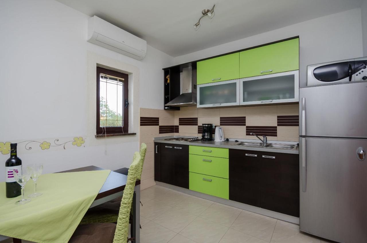 Apartments Helena Lopar Exterior foto