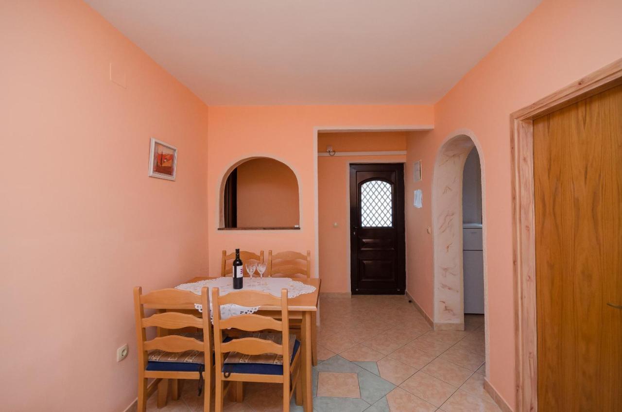 Apartments Helena Lopar Exterior foto
