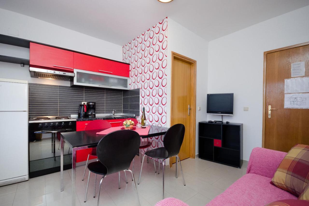 Apartments Helena Lopar Exterior foto